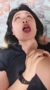 速度与激情3高清版掐着母狗脖子窒息内射