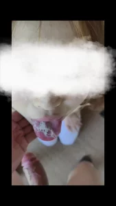 久久精品资源在商场通道里给我口，差点被保洁员发现，回去爆操射嘴里