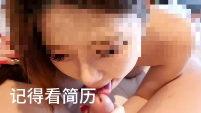 刘诗雯抱到老公哭悄悄的进村，打枪的不要（整了个肉丝模特）能找到能露脸的真不容易